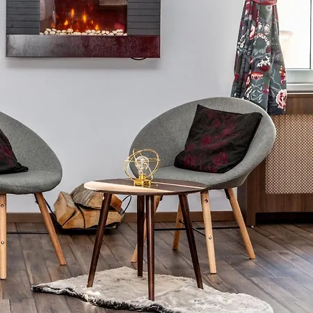 Szegedi Deak Apartman شقة فندقية *