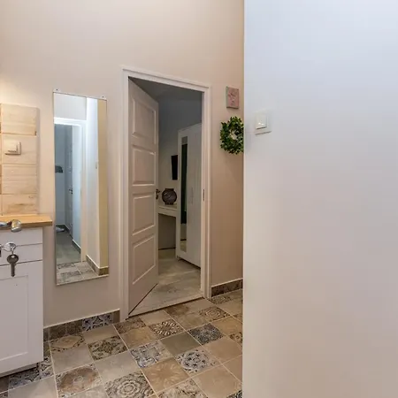 Szegedi Deak Apartman شقة فندقية سيغيد